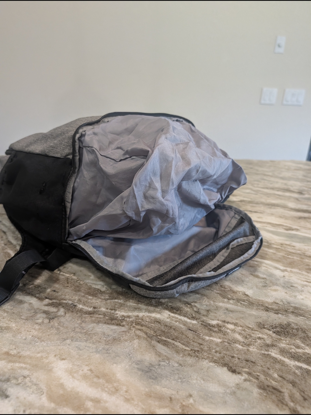 Under Armour Backpack - Picture 8 of 10